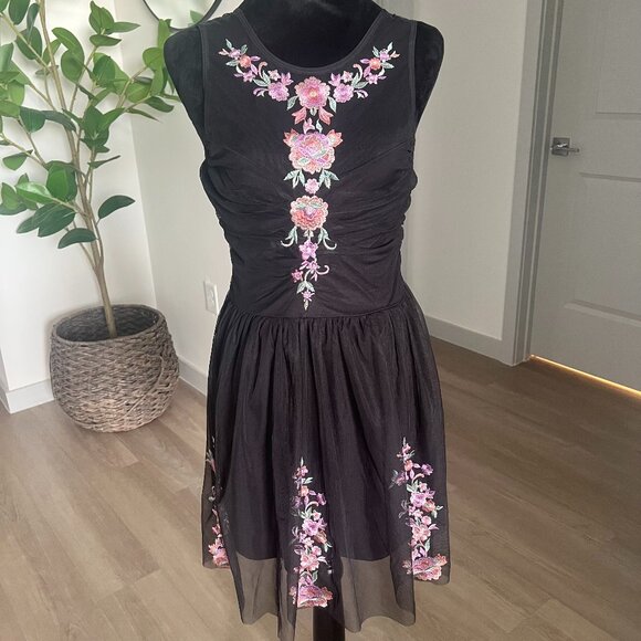 Express Womens Black Floral Fit Flare Dress Whimsigoth Balletcore Fairy Sz 4 - Picture 1 of 8